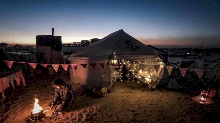 رغم المعاناة.. أهل غزة ينشدون في استقبال شهر رمضان تزامنًا مع القصف والتجويع