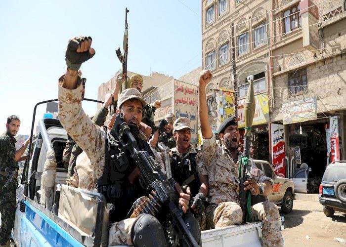 الحرمان من الأسلحة.. استراتيجية أمريكية جديدة لمواجهة الحوثيين