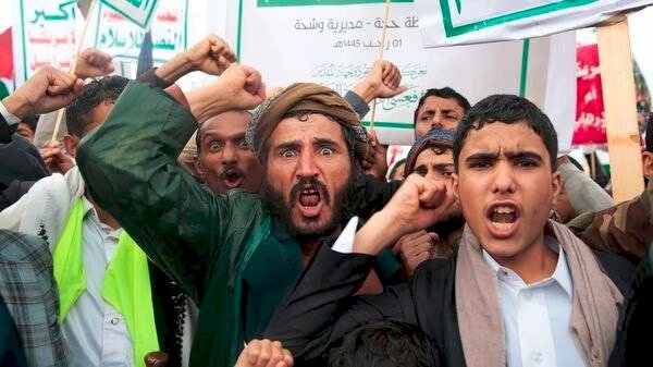الحوثي كيان إرهابي عالمي.. كيف يسعى الحوثيون لغسيل ادمغة الأطفال في رمضان من خلال مسلسل كرتوني؟