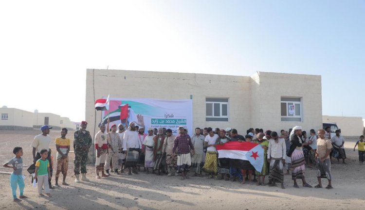الإمارات مكرمة لـ ميون .. نشطاء يمنيون يشيدون بمساعدات الإمارات في الجزيرة الجنوبية
