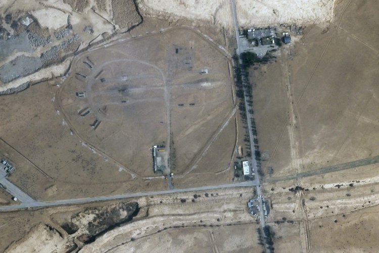 صور الأقمار الصناعية تكشف حجم الخسائر من الهجوم الصاروخي على إيران