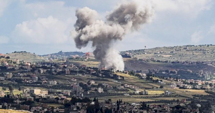 مسيّرة إسرائيلية تقصف بـ3 صواريخ بلدة حولا في جنوب لبنان