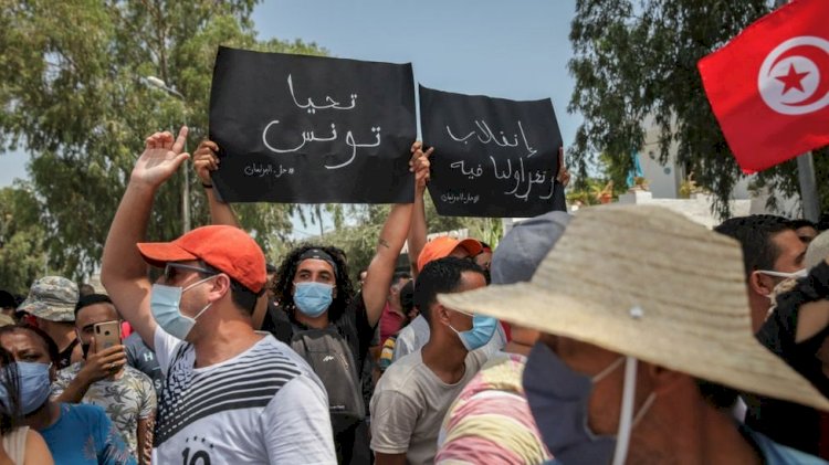 محلل سياسي: تونس طوت صفحة الإخوان.. لا عودة للمراوغة باسم الدين