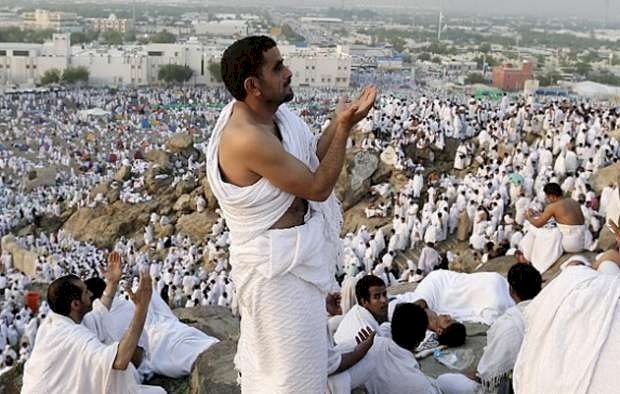 ذروة الحر تلاحق الحجاج.. السعودية تستنفر لمواجهة الإجهاد الحراري مع تسجيل أولى الإصابات