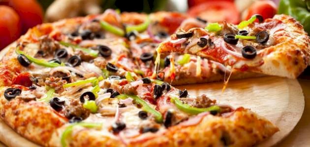 طريقة عمل عجينة البيتزا الإيطالية.. خطوات سهلة ومذاق شهي