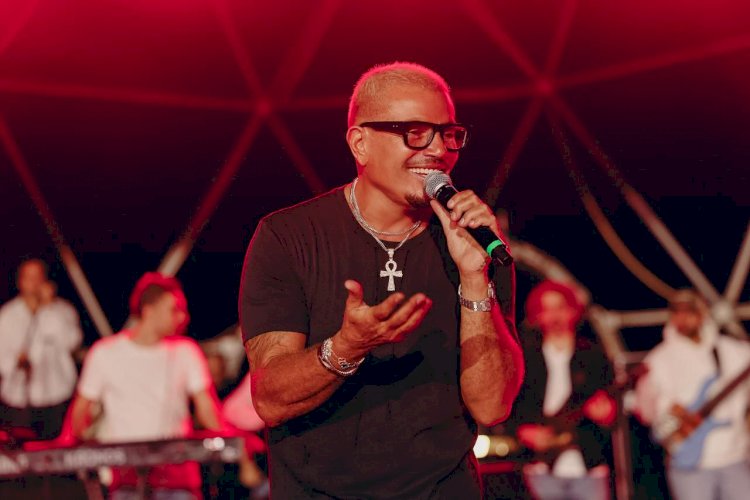 عمرو دياب يشعل الدوحة بحفل تاريخي في جزيرة المها