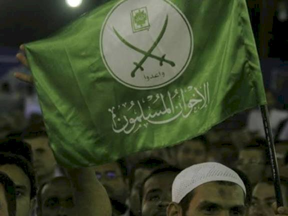 أستاذ علوم سياسية: التحركات الأمريكية والبريطانية ستقود إلى أكبر موجة لتجفيف تمويل الإخوان خلال عقدين