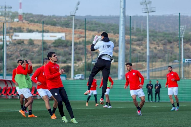 ثلاثي منتخب مصر يزين التشكيلة المثالية لدور الـ16 في أمم أفريقيا