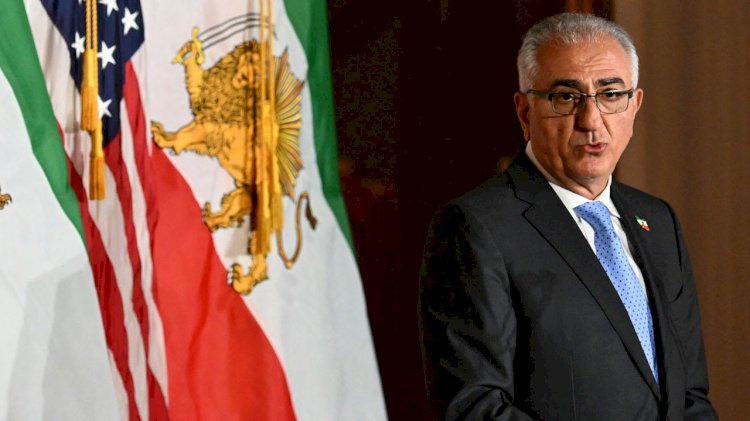 من هو رضا بهلوي.. أمير المنفى الذي يطرق أبواب مستقبل إيران