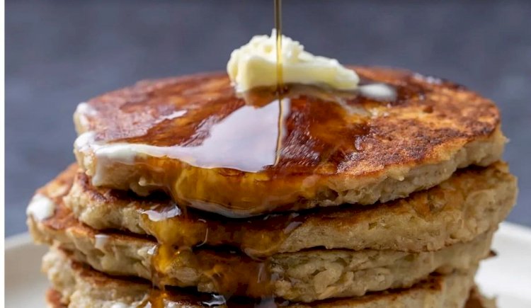 فطائر الشوفان بالعسل في الطاسة.. عشاء صحي سريع بطعم شهي