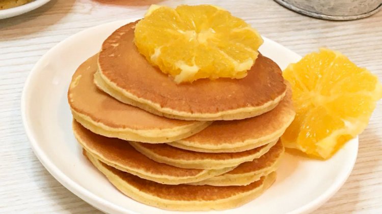 بان كيك البرتقال.. فكرة مبتكرة وصحية تضيف بهجة للانش بوكس المدرسي