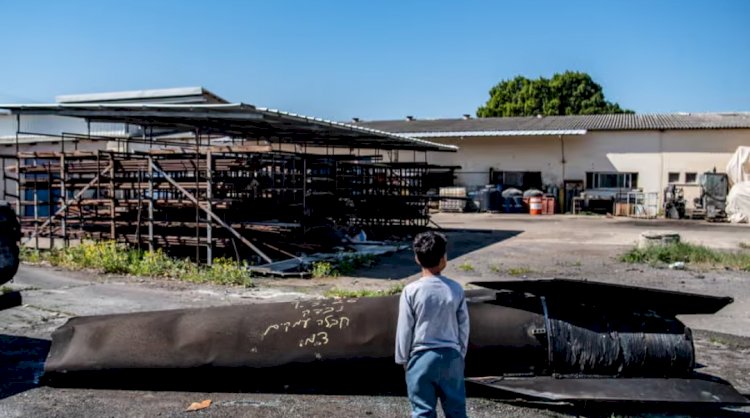 إيران تواجه خيارات محدودة بعد مقتل خامنئي في الهجوم الأمريكي الإسرائيلي