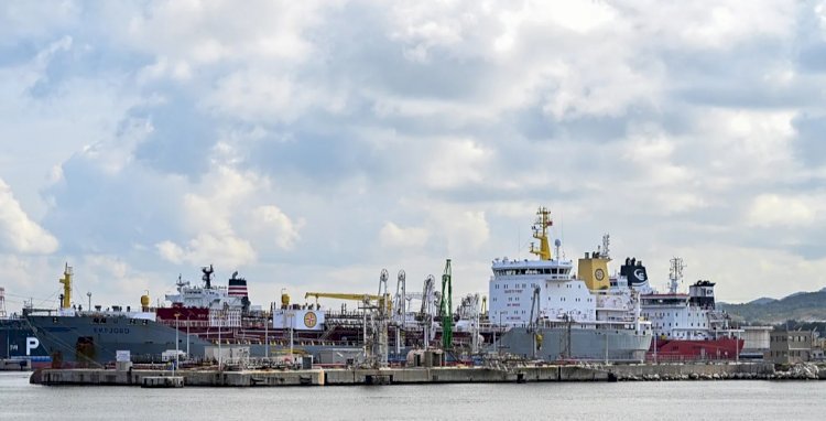 حرب إيران تهدد شرايين الاقتصاد العالمي من الطاقة إلى الغذاء