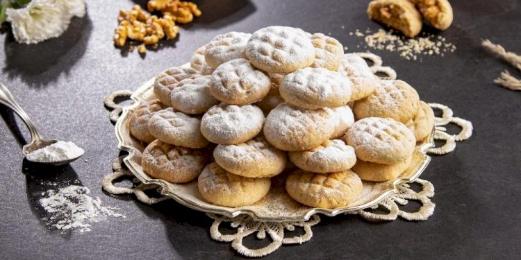 أسرار رؤية كحك العيد في المنام.. بشائر رزق أم رسائل تحذير؟