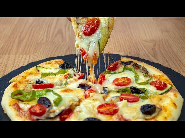 بيتزا الخضروات.. وجبة مثالية لكسر روتين أكلات العيد