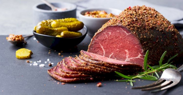 طريقة عمل البسطرمة في المنزل بالتتبيلة الأصلية