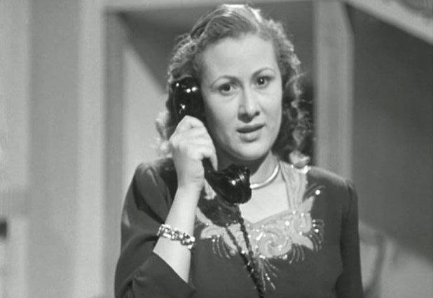 ذكرى ميلاد عزيزة حلمي.. كيف صنعت أيقونة الأمومة إرثها في السينما المصرية؟