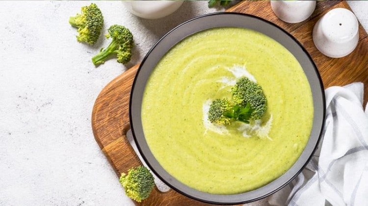 شوربة المشروم بالبروكلي والكريمة.. وصفة سريعة ولذيذة لا تفوتك