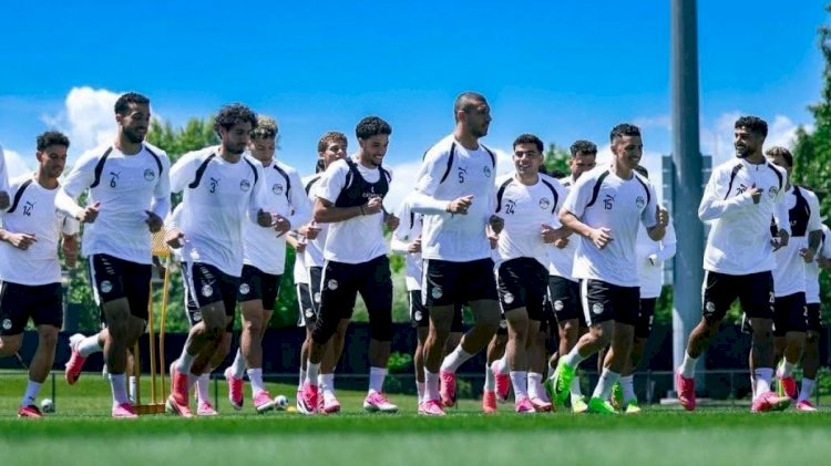 منتخب مصر يشد الرحال إلى كندا استعدادًا لمواجهة نيوزيلندا في كأس العالم 2026