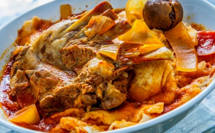 طريقة عمل الثريد الإماراتي الأصلي.. وصفة تراثية بمذاق غني وخطوات سهلة