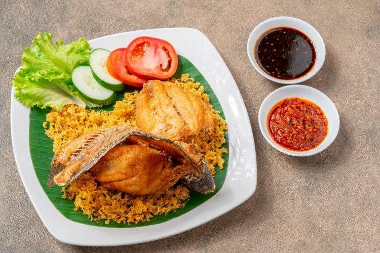 طريقة عمل مجبوس السمك.. وصفة خليجية أصلية بمذاق غني وخطوات سهلة في المنزل