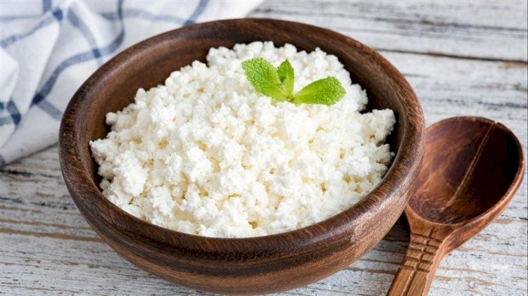 طريقة عمل الجبن القريش بالأعشاب الطازجة.. وجبة دايت صحية وسهلة في دقائق