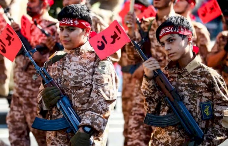 إيران تفتح باب التعبئة للأطفال.. حملة جنفادا تثير الجدل حول إشراك القُصّر